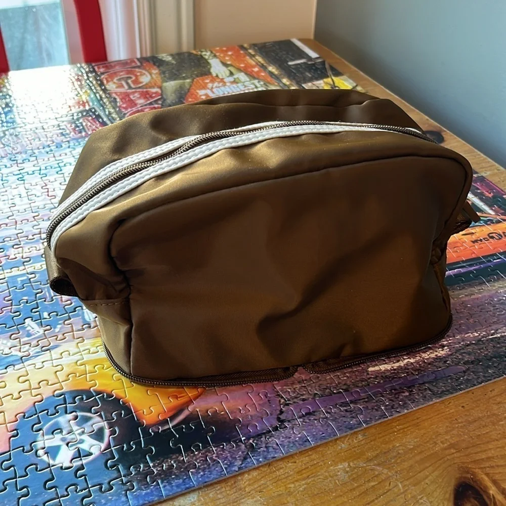 🦌🐠new IHKWIP Packable Pouch Cosmetic Case mocha cream zip
